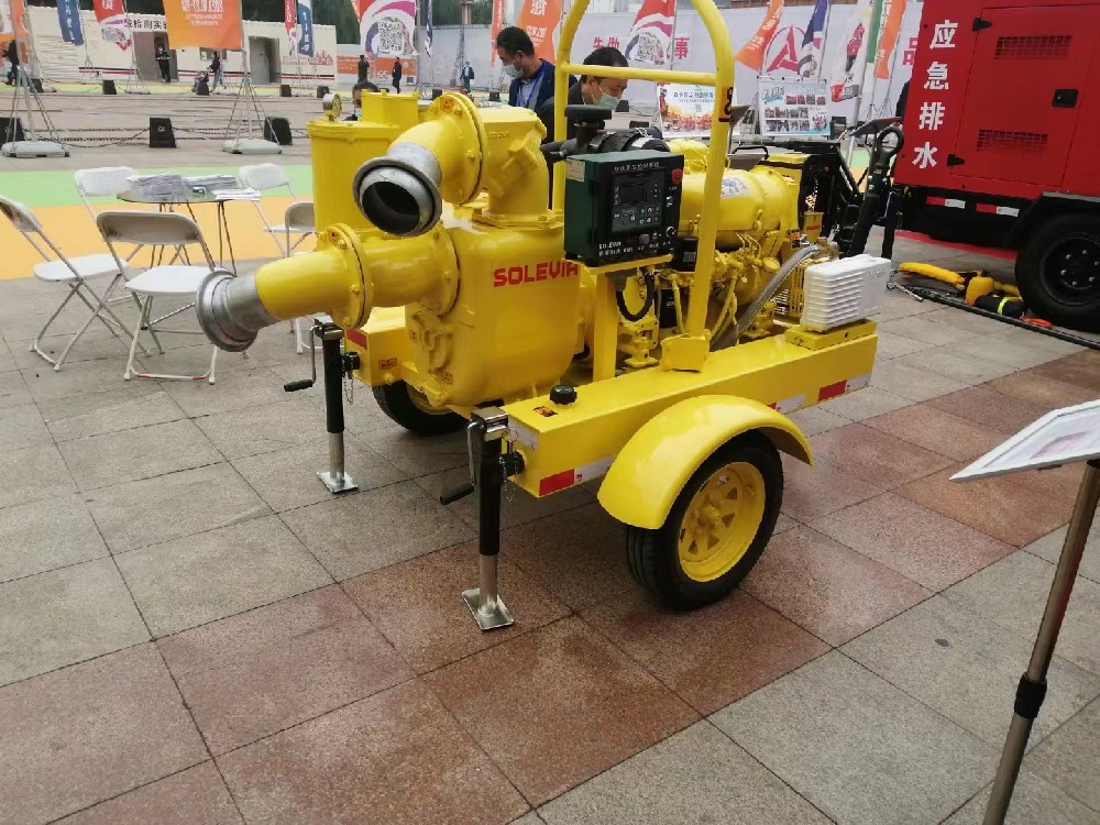 防汛泵车.jpg